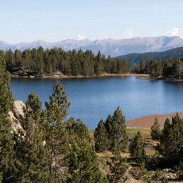 randonnees-etang-carlit-camping-vacances-nature-latour-de-france-commune-pyrenees-orientales